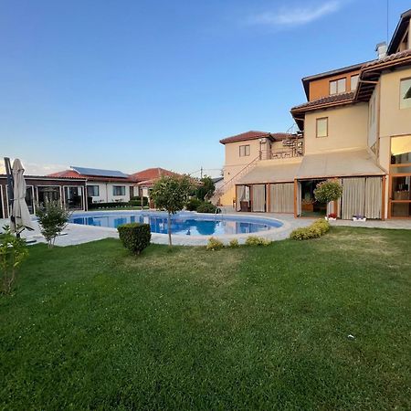 Вила Флора Паталеница Exterior foto